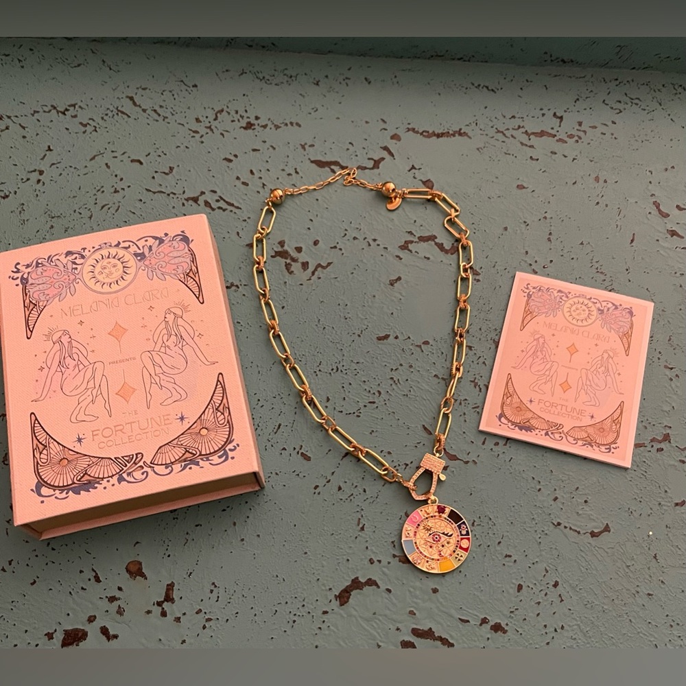 Melania Clara Necklace